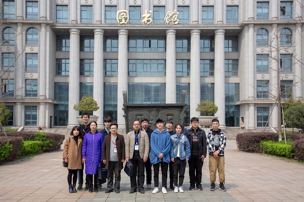 我院有幸邀请到了江苏省曲塘高级中学副校长卢生,江苏省南通第一中学